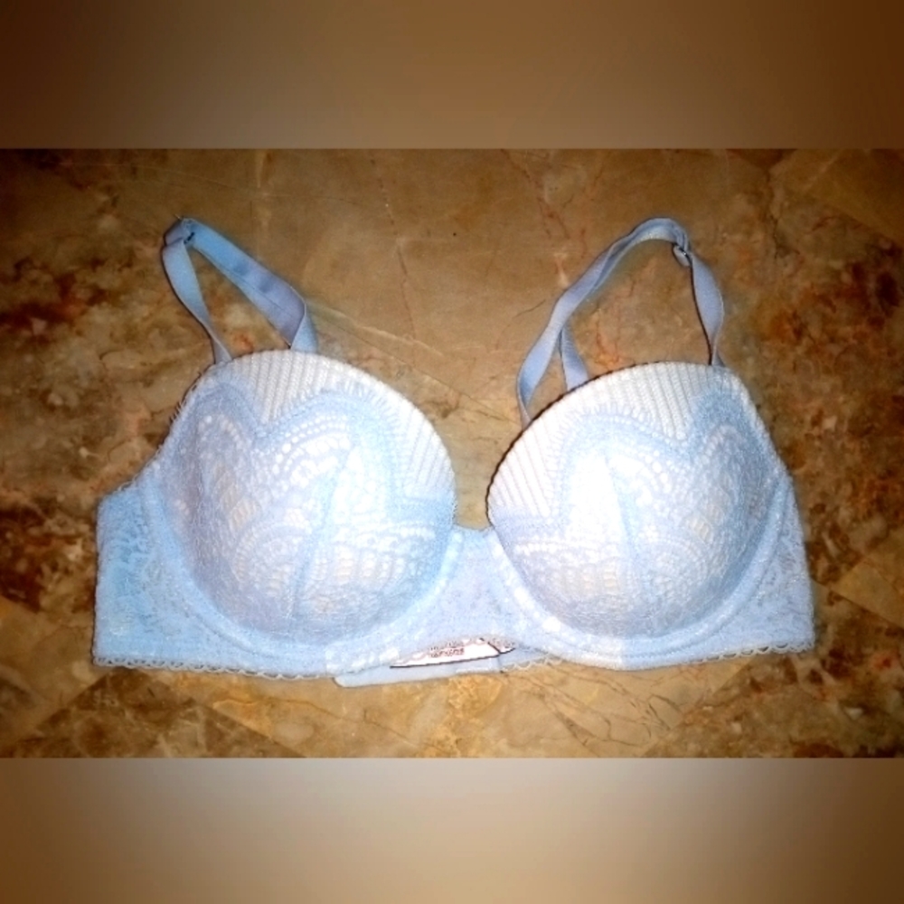 Victoria's Secret Dream Angels Bra With Scalloped Blue Lace Size 32C